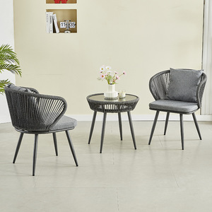 <span class=keywords><strong>Set</strong></span> <span class=keywords><strong>da</strong></span> Esterno con Tavolo e Sedie in Rattan per Piccoli Giardini, Caffè, Cortili, Terrazze e Balconi - Product Image 1