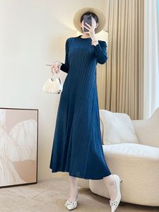 Nuevo Vestido Plisado Miyake Elegante de Moda 2026 para Mujer, Vestido Maxi Acampanado con Corte en A que Estiliza la Figura, Ropa al por Mayor - Product Image 3