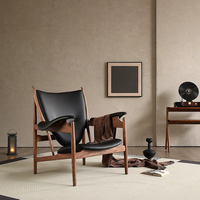 Fauteuil de salon au design rétro minimaliste, style médiéval, en cuir rembourré, avec structure en bois massif de frêne, pour salon ou bureau