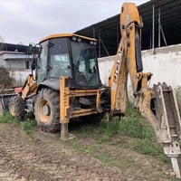 JCB 3CX — machine de tractopelle à 4 roues, avec marteau hydraulique, d'occasion