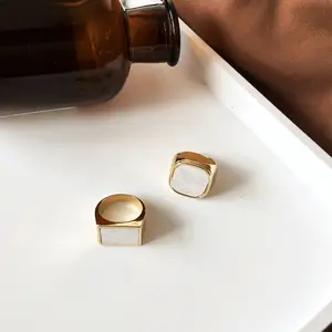Minimalist Jewelry Gold Plated Metal Finger Rings For Women Simple Trendy Square Big Small White Shell Rings
