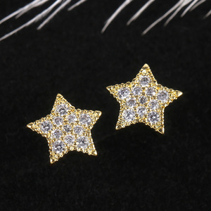 Pendientes de estrella de cinco puntas para mujer, diseño minimalista, accesorios para las orejas de uso diario - Product Image 3