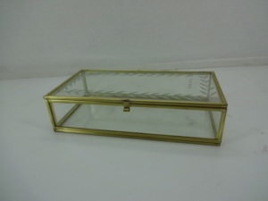 Caja Organizadora de Joyas Lista para la Venta con Acabado Dorado en Metal y Vidrio - Product Image 2