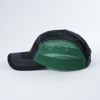 Casquette de sport en tissu 100% nylon imperméable, vert, avec filet noir, logo brodé, visière incurvée, 5 panneaux