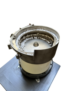 Máquina Llenadora y Tapadora Tres en Uno Totalmente Automática <span class=keywords><strong>para</strong></span> Adhesivo de Pestañas, Línea de Producción de Llenado y Tapado de Botellas PET - Product Image 6