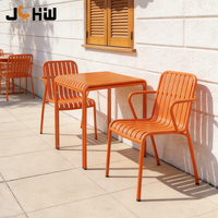 Vente directe usine : Chaise de terrasse empilable en aluminium pour restaurant, café, hôtel, villa, durable, pour fête, camping, extérieur et jardin