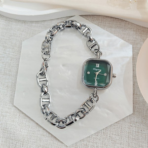 Montres-bracelets pour femmes serties de diamants carrés avec mouvement à quartz, nouveaux designs, montres-bracelets pour femmes - Product Image 6