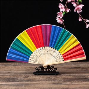 Abanico Plegable de Bambú y Tela de Seda con Diseño de Arcoíris, Ideal para Bodas y Uso Doméstico - Product Image 1