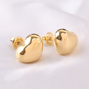 Pendientes de acero de titanio chapados en oro de 18 quilates con forma de corazón para mujer, joyería de regalo - Product Image 5