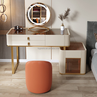 Ensemble de meubles de chambre à coucher de luxe miroir éclairé tabouret orange ensemble de coiffeuse commode bureau avec dessus en verre