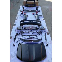 Le kit carrosserie pour Toyota Land Cruiser 200 2008-2015 mise à niveau vers le modèle 2016-2018 comprend pare-chocs avant et arrière avec calandre et phare