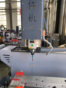 Fresatrice per perforazione CNC a tre assi da 1200mm per la lavorazione di macchine per la fresatura di copie in alluminio con profilo in alluminio CNC - Product Image 6