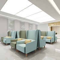 Fauteuil d'allaitement pliable et rembourré en tissu pour chambre de bébé d'hôpital moderne, idéal pour la grossesse, la maternité et l'allaitement