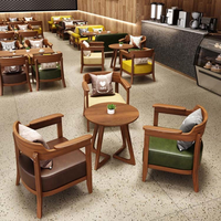 Ensemble de mobilier de restaurant commercial moderne : tables, chaises, banquettes, coffres de rangement, design panneau, pour clubs et cafés, robuste et durable