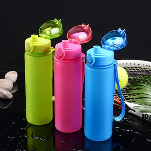 Vendita calda logo personalizzato BPA free 560ml bottiglia d'acqua sportiva in plastica