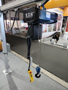 เครนยกเครื่องยนต์คุณภาพสูง รุ่น KN ซีรีส์ 1 ตัน 1500 วัตต์ ขายส่งจากโรงงาน เครนแบบพกพา รอกโซ่ - Product Image 3