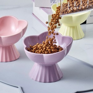 Venta directa de fábrica, cuenco de cerámica duradero y elegante para gatos, diseño de boca oblicua para proteger la columna cervical para servir comida para gatos - Product Image 6