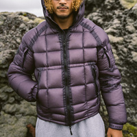 Veste matelassée technique légère et respirante en nylon ripstop métallisé, avec design OEM/ODM, grille thermique et multiples fermetures éclair, pour l'extérieur