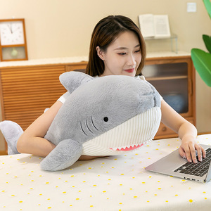 Peluche de Tiburón Transfronterizo de Algodón PP, Muñeco de Tiburón Grande Creativo con Diseño Dentado, Regalo de Recuerdo de Oceanario, Venta al por Mayor para Jóvenes - Product Image 4