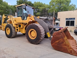 Chargeuse sur pneus Volvo L120 d'occasion en bon état, fabriquée en Suède, hydraulique, modèles L120, L120G, L120H - Product Image 3