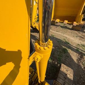 รถขุดตีนตะขาบมือสองคุณภาพสูงจากญี่ปุ่น ขนาด 20 ตัน สำหรับงานก่อสร้างดินและหิน ยี่ห้อโคมัตสึ รุ่น PC200-8 ขาย - Product Image 3