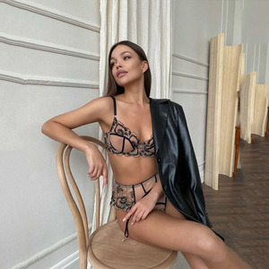 IHOOV Lace Mesh Black ricamato con anello in acciaio raccoglie 3 pezzi perizoma da donna panty sexy Lingerie reggiseno e set brevi - Product Image 3