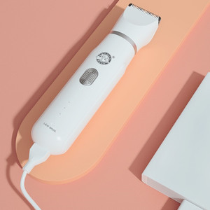 Kit de Cortapelos Eléctrico 4 en 1 para Mascotas, Cortador de Uñas y Pelo Portátil para Perros y Gatos - Product Image 6