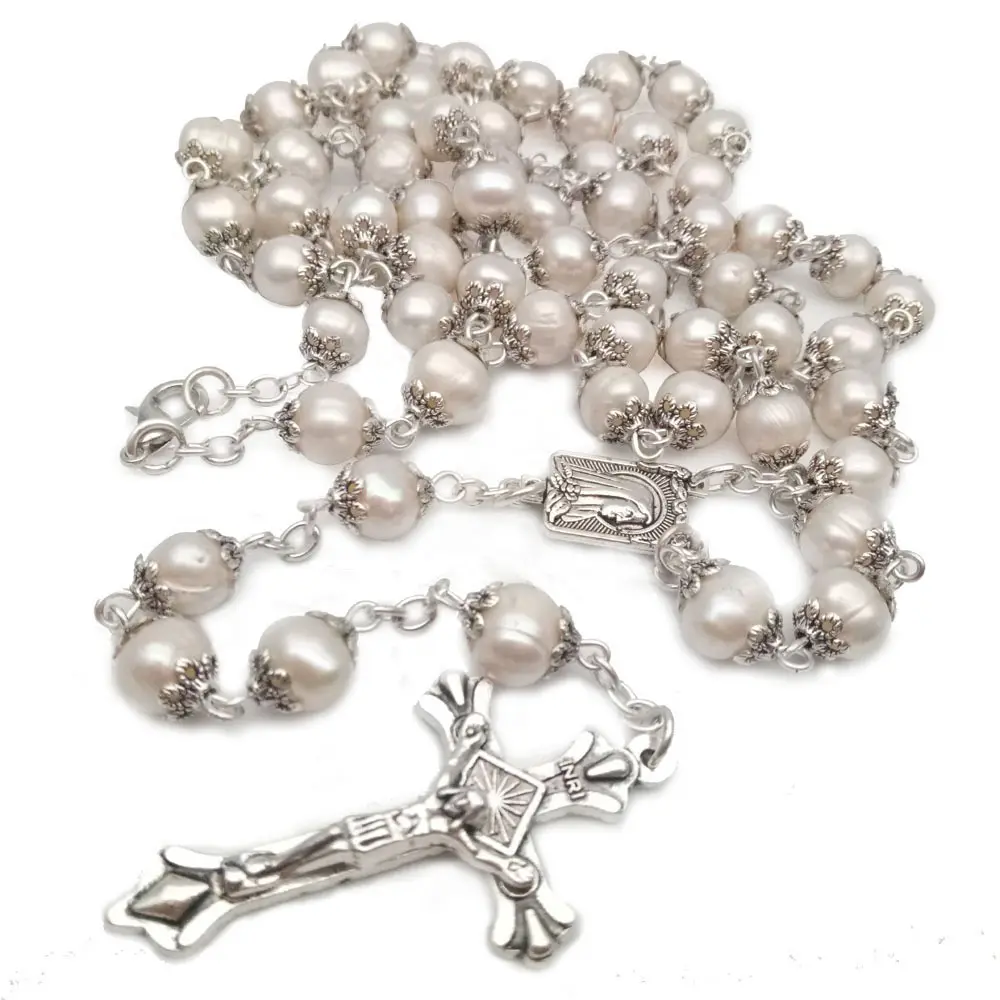 Commercio all'ingrosso di gioielli cattolici cristiani di alta qualità con collana di rosario di perle d'acqua dolce naturale