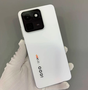 OMAS 99% Nuevo A+ Usado VI VO Iq Oo 15T Sin Rasguños 8000mAh Buen Estado Desbloqueado Teléfonos Móviles de Segunda Mano - Product Image 1