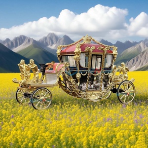 Chariot de tourisme électrique de luxe en acier doré, décoré d'une sculpture, type calèche royale à quatre roues fermée, capacité 6 personnes - Product Image 2