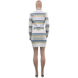 Gaun besar wanita putih untuk Mardi Gras 2 saku strip ungu hijau emas - Product Image 6