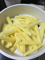 Multifunctionele Automatische Aardappelwasschillen, Patat Snijden En Chips Snijden Machine HJ-SPJX003