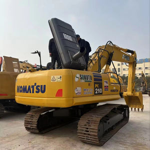 Excavatrice sur chenilles d'occasion Komatsu PC210 de 21 tonnes, modèle 2022, haute performance, moteur robuste, importée directement du Japon, garantie après-vente 1 an - Product Image 2