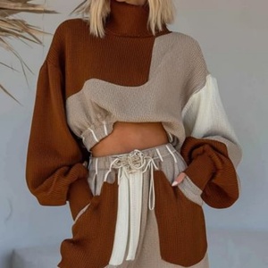 Ensemble de sport pour femmes avec logo personnalisé OEM, hauts à manches longues à col châle et pantalon large à patchwork coloré, ensemble 2 pièces - Product Image 2