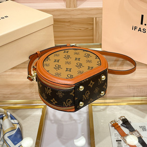 Sac à main rond <span class=keywords><strong>de</strong></span> luxe haut <span class=keywords><strong>de</strong></span> gamme <span class=keywords><strong>en</strong></span> cuir véritable <span class=keywords><strong>de</strong></span> vachette, style boîte-chapeau, vente <span class=keywords><strong>en</strong></span> gros d'usine, sac bandoulière pour femme - Product Image 5