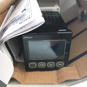 ตัวควบคุมอุณหภูมิแท้ E5CN-QT 240V Modbus ระบบอัตโนมัติทางอุตสาหกรรม - Product Image 4