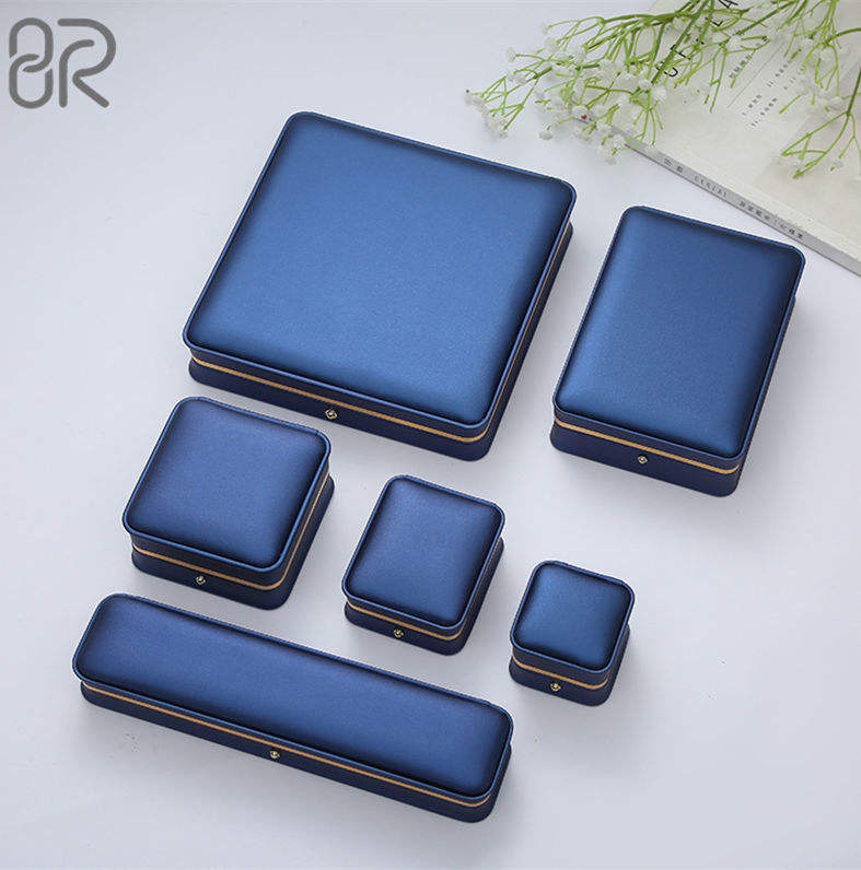 ขอบสีน้ำเงิน &amp; สีทอง