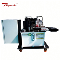 Unité d'alimentation hydraulique servo-propulsive mobile avec roulettes verrouillables et armoire électrique pour pack d'alimentation hydraulique de cellule de soudage