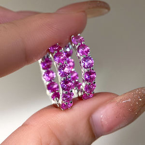 Juego de Aretes Huggie con <span class=keywords><strong>Circonitas</strong></span> <span class=keywords><strong>Multicolor</strong></span>, Aretes Pequeños de Aro con <span class=keywords><strong>Circonitas</strong></span> Redondas, Joyería para Mujer para Fiestas y Uso Diario, Venta al Por Mayor - Product Image 2