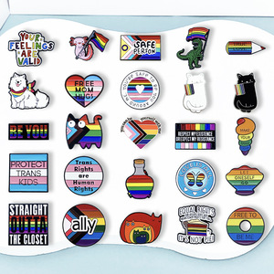 25 estilos de broches esmaltados pintados con el arcoíris progresivo del Orgullo Gay y los derechos trans, para decorar ropa y mochilas. - Product Image 6