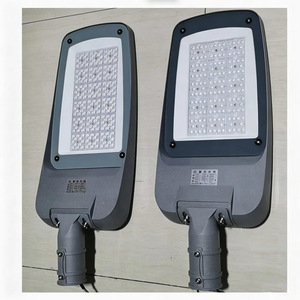 Lampadaire LED 100W 150W en alliage d'aluminium Type III pour éclairage routier extérieur - Product Image 1