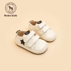 Style rétro anti-dérapant anti-coup de pied personnalisé chaussures pour enfants à semelle souple chaussures décontractées pour garçon et fille