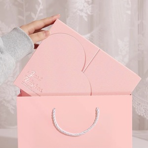 Boîte cadeau rigide haut de gamme avec couvercle cœur à double ouverture latérale, dorure à chaud miroir <span class=keywords><strong>or</strong></span>, OEM, pour petite boîte cadeau de douche nuptiale - Product Image 2