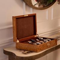 Boîte à montres en bois de luxe avec serrure |   Boîte de présentation de montres en ébène de Macassar, finition écologique, matériaux recyclés, doublure en daim, personnalisable