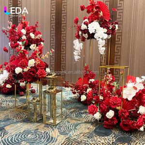 Soporte de flores metálico LEDA Luxury Gold, personalizado, de alta calidad, hecho a mano, para decoración de bodas y hogar. - Product Image 2