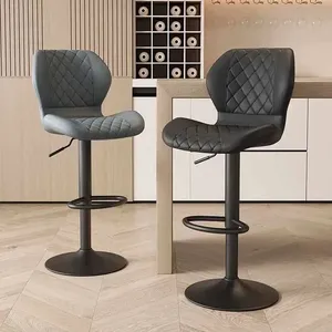 Tabouret de bar contemporain en plastique PP avec pieds en fer noir - Product Image 3