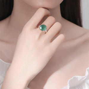 แหวนหยกธรรมชาติสีน้ำเงินใส เงินแท้ S925 เครื่องประดับผู้หญิง แฟชั่นเรียบง่าย ปรับขนาดได้ พร้อมใบรับรอง D876 - Product Image 4