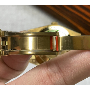 Reloj de lujo de gama alta para hombre con logotipo personalizado, 18K, movimiento 3135, calendario doble, pulsera de cuero y acero, caja triangular ovalada, hecho en China - Product Image 5