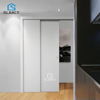 Porte coulissante intérieure en bois au design simple, système de rail caché, montage mural, porte coulissante invisible, porte fantôme