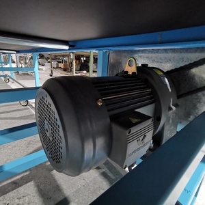 Sistem Konveyor Logistik Sabuk PU Hitam Datar Bergerak dengan Rangka Baja Bertenaga Kustom Pabrik Bersertifikasi CE Biaya Rendah untuk Pemuatan - Product Image 4
